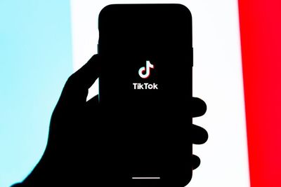 TikTok Uji Coba Fitur Pengingat Tidur untuk Pengguna yang Keasyikan Scrolling Berjam-jam