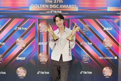 Pidato J-Hope di Golden Disc Awards 2023 Bikin ARMY Terharu, Member Nongkrong Tanpa Jin