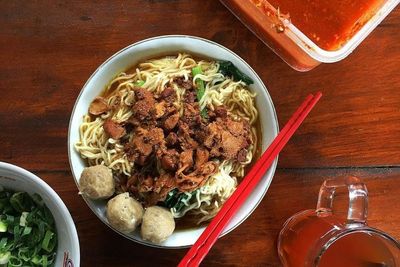 Mie Ayam Om Karman, Mie Ayam Terlaris di Jogja Selatan Bakso Gorengnya Paling Cepat Habis