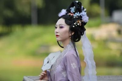 Cantiknya Busana Hanfu, Pakaian Tradisional China yang Kembali Populer 