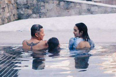 Gading-Gisel Berenang Bareng di Kolam Salju, Second Honeymoon Bikin Baper  