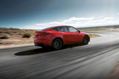Setengah Jumlah Mobil Tesla yang Dijual Tahun 2022 Diproduksi di Shanghai