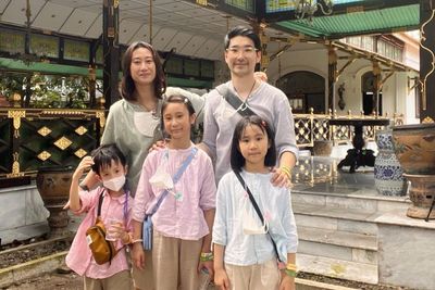 Liburan ke Yogyakarta dari Korea, Kimbab Family Kunjungi Keraton Ngayogyakarta Hadiningrat