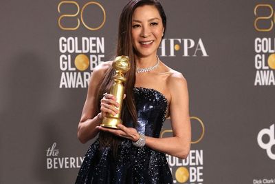 Aktris Michelle Yeoh Sabet Golden Globe, Ungkap Perjalanannya Tembus Hollywood
