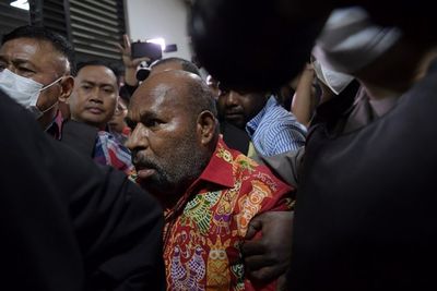 Jalani Pemeriksaan Medis, KPK Sebut Lukas Enembe Perlu Dirawat di RSPAD