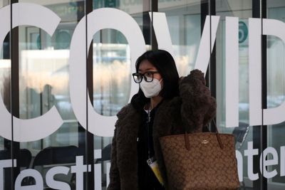 Antisipasi Varian Kraken , WHO Minta Penumpang Pakai Masker saat Bepergian Jarak Jauh