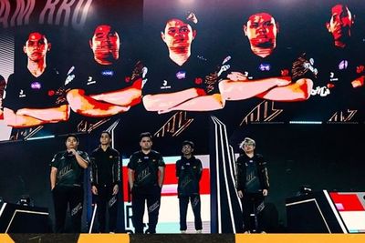 RRQ Hoshi Bertahan di M4 World Championship, Pulangkan Falcon dengan Kemenangan 3-2