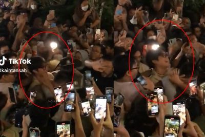 Momen Dikta Dikerubungi Fans saat Hendak Tampil di Sarinah, Sampai Susah Jalan