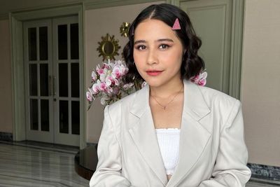 Jepitan Prilly Latuconsina Seharga Rp8 Jutaan Buat Salfok: Lebih Gede dari Gajiku