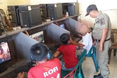 Banyak Bocil SD-SMP Bela-belain Nginap di Warnet, IDAI: Ini Karena Kecanduan Gadget