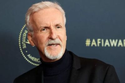 James Cameron Tantang Diri Garap Film Dokumenter Penguin dan Lebah: Melatih Kesabaran!