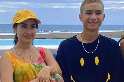 Devano Danendra Alami Depresi hingga Berniat Bunuh Diri, Iis Dahlia: Sakit, Sedih