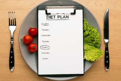 Mengenal Intermittent Fasting, Diet ala Ade Rai yang Bisa Cegah Berbagai Penyakit