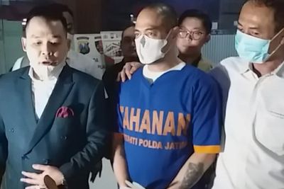 Resmi Ditahan, Begini Penampakan Ferry Irawan Pakai Baju Tahanan