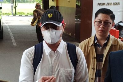 Ferry Irawan Ngaku Semua Penghasilannya Masuk ke Rekening Venna Melinda, Meski Tak Besar