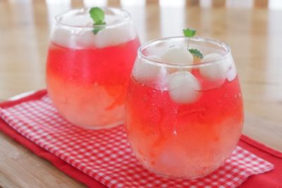 Es Jelly Sarang Burung, Minuman Segar untuk Suguhan Imlek Bikinnya Simple Banget