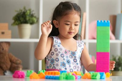   Dear Moms, Ini Tips Pilih Mainan yang Tepat Sesuai Usia Anak, Jangan Sampai Salah!