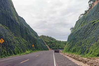 Didatangi Orang Penasaran, Ternyata Ini Penyebab Viralnya Jembatan Rowari Gunungkidul