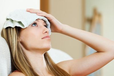 9 Cara Menurunkan Demam Tinggi pada Anak dan Dewasa tanpa Obat