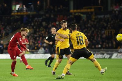Duel Wolves vs Liverpool Diwarnai Mati Lampu, Harvey Elliott Cetak Gol Tendangan Roket