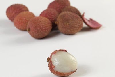 12 Buah yang Mengandung Vitamin C Paling Tinggi selain Jeruk