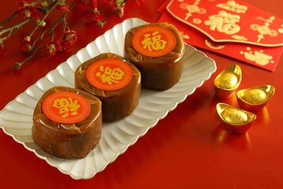 Kamu Harus Tau! Ini Makna 5 Makanan Khas Imlek, Gak Cuma Asal Disajikan