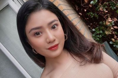 Valencia Tanoesoedibjo Selfie Pakai Baju Kuning: Definisi Es Campur, Cantik Plus Kaya
