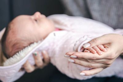 Viral Bayi 40 Hari Dicekoki Jamu Pakai Tisu Berujung Operasi, Alasannya Biar Gak Kembung