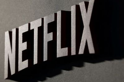 Netflix Cari Pramugari Baru untuk Pesawat Jet Pribadinya, Gajinya Sampe Rp5,8 Miliar!