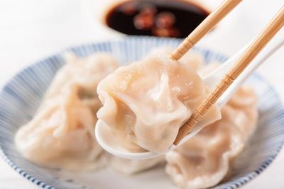 Resep Pangsit Udang, Cocok Buat Camilan Keluarga Rayakan Imlek