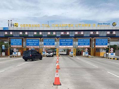 Catat, Ini Daftar Nomor Darurat di Jalan Tol yang Harus Kamu Simpan!