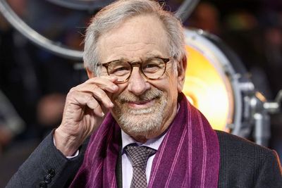 Selama Ini Jadi Sutradara Film, Steven Spielberg Tertantang Garap Serial