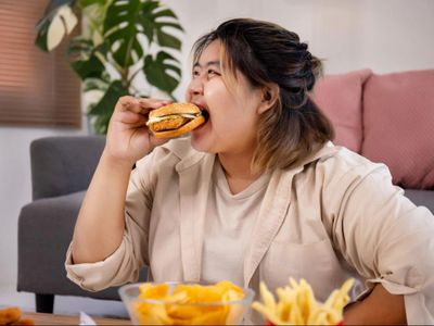 5 Dampak Negatif Terlalu Sering Menyantap Makanan Cepat Saji