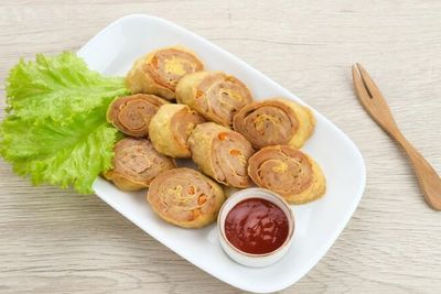 Resep Rolade Isi Ayam Sayur, Camilan Sehat Kaya Protein Buat Ibu Hamil