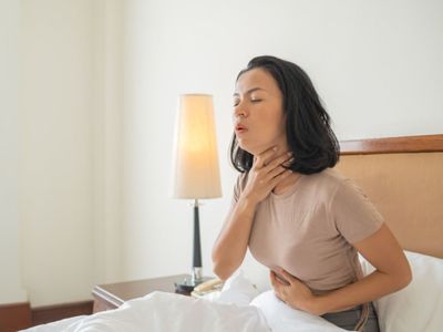 6 Cara Mengatasi Mual dan Muntah secara Alami, Cepat tanpa Obat!