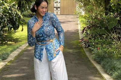 5 Inspirasi OOTD Kebaya Simple dan Elegan ala Rania Yamin