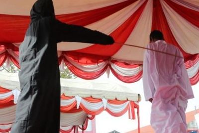 Jalani Hukum Cambuk 100 Kali, Pelaku Zina di Aceh Pingsan, Saat Sadar Langsung Bebas