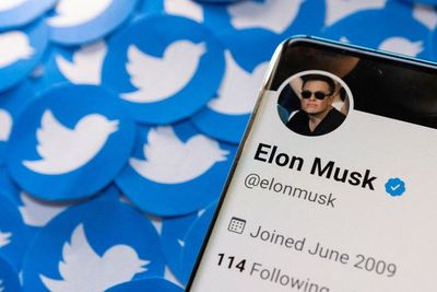 Elon Musk Punya GodMode di Twitter, Bisa Nge-Tweet dari Akun Manapun!