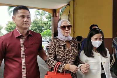 Babak Baru! Terima Tantangan Ferry Irawan, Venna Melinda Tunjukkan Hasil Visum ke Penyidik