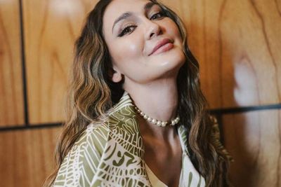 Luna Maya Buka Loker Tukang Pijat Gaji Rp25 Juta, Kriterianya Curi Perhatian
