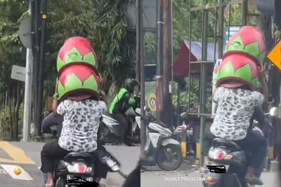 Cuma di Indonesia! Afgan Bagikan Video Pengendara Motor Pakai Helm dari Pot Tanaman Besar