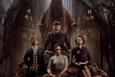 Review Mangkujiwo 2: Ada Kuntilanak di Tengah Politik Kekuasaan dan Darah