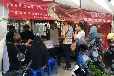 Resign dari Pabrik Karawang, Wanita Ini Sukses Jualan Oseng Mecon, Sehari Cuan Rp6 Juta