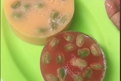 Viral Wanita Bikin Puding Pete dan Disiram Susu Kental Manis: Rasanya Huek Tapi Enak