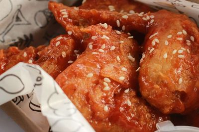 Terinspirasi Drakor Laris, Pasutri Parepare Bikin Resto ala Korea Kim Bok Joo Chicken