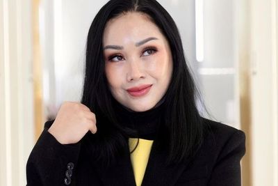 Alasan Titi DJ Operasi Anti Aging: Hempas Keriput Biar Kulit Muka dan Leher Kencang Lagi