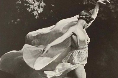 Kasus Kematian Terkonyol Sepanjang Sejarah, Isadora Duncan Tercekik Syalnya Sendiri