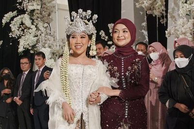 Pesan Haru Komedian Neneng untuk Suami Kiky Saputri: Saya Titipkan Sahabat Saya ke Abang