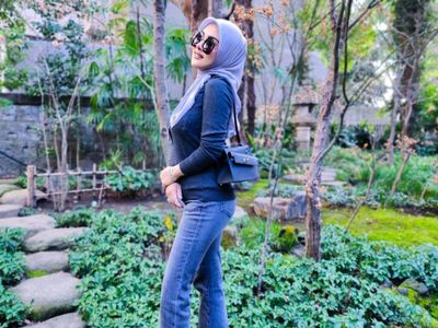 Syahrini Tenteng Tas Kecil Harga Rp1 Miliar, Netizen: Katanya Para Pembenci Ini Palsu