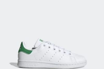 5 Sneakers Terbaik 2023 yang Bisa Jadi Rekomendasi! Apa Saja?